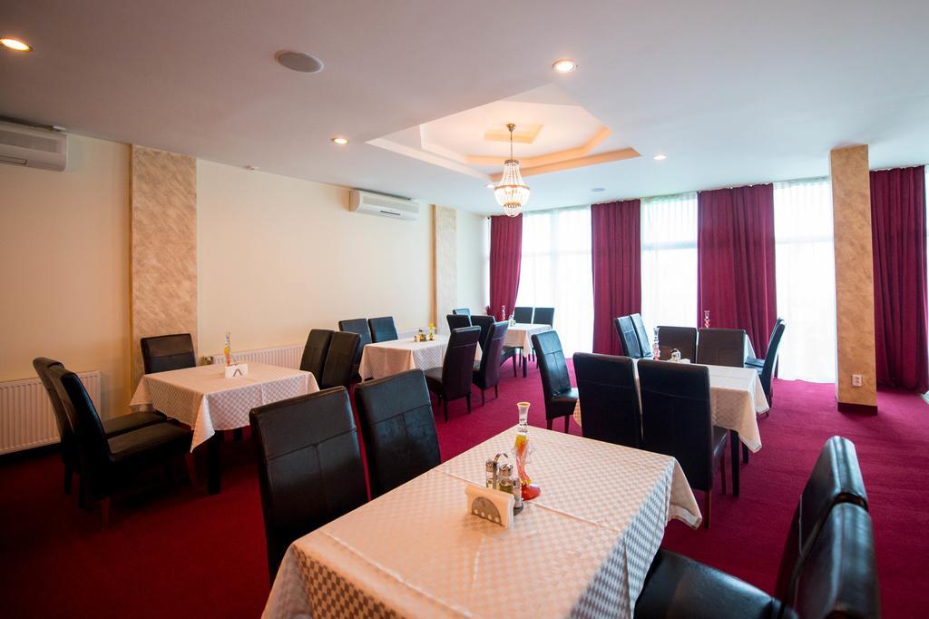 Hotel Florida Mamaia Extérieur photo