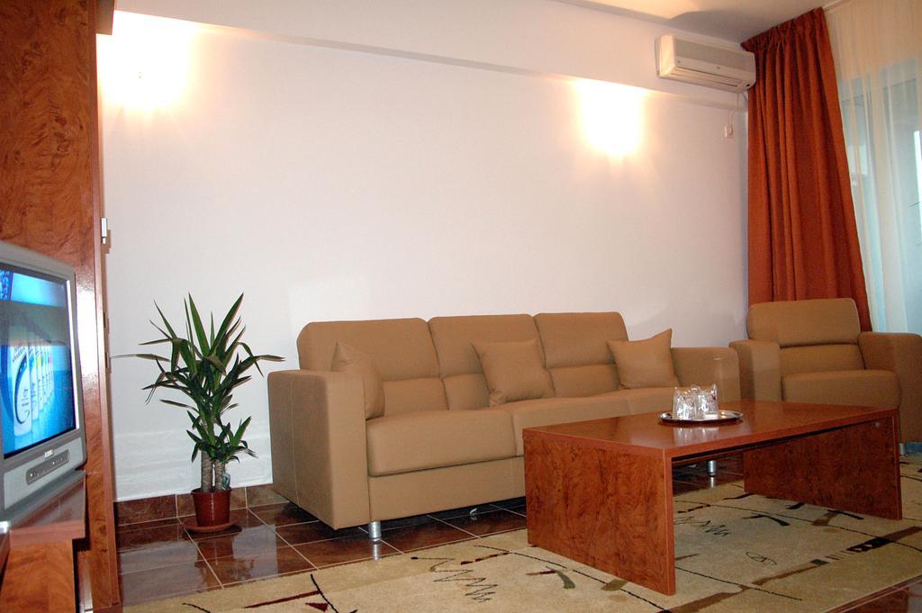 Hotel Florida Mamaia Extérieur photo